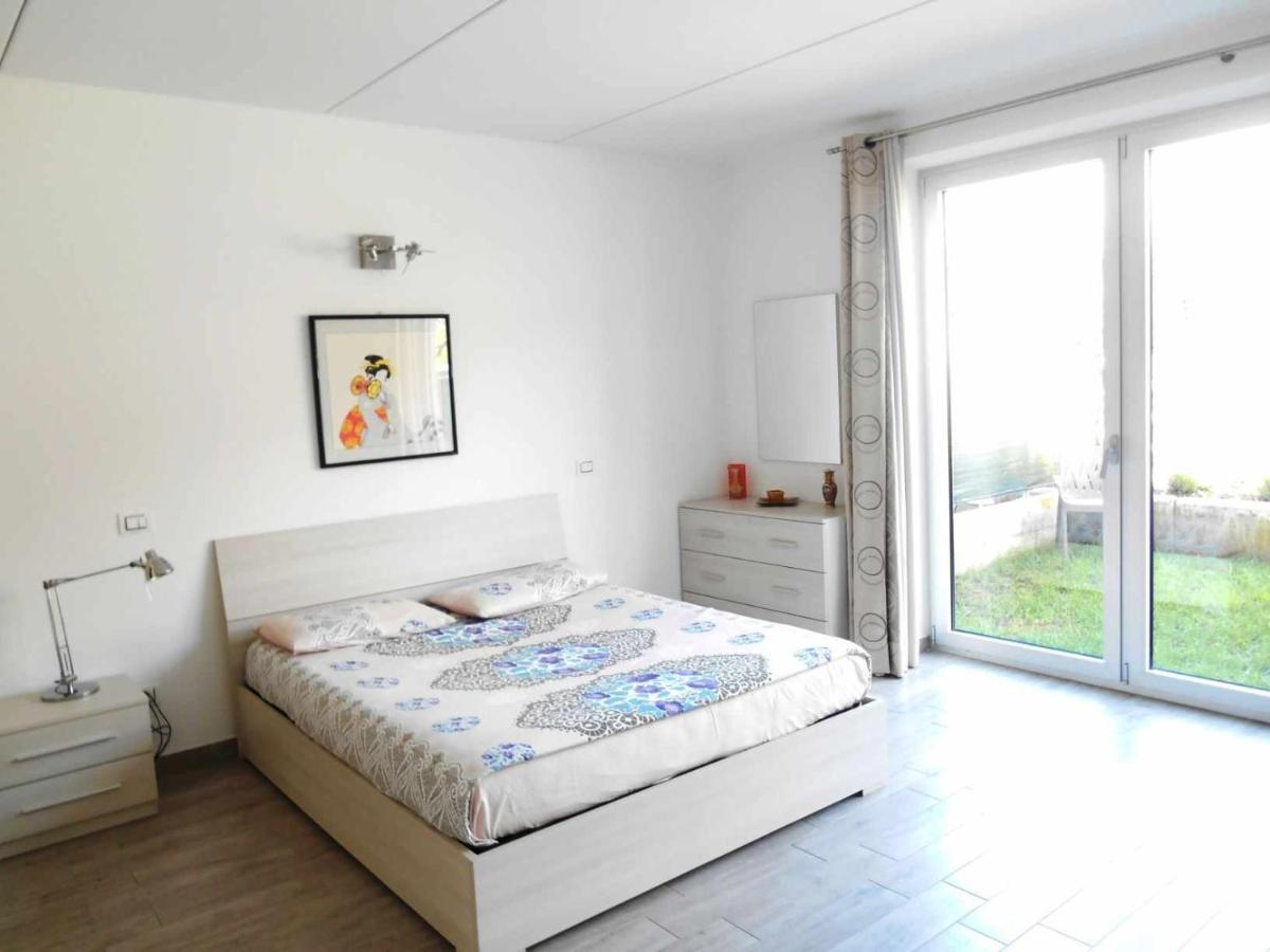 Direttamente Al Lago Apartments Marone Phòng bức ảnh
