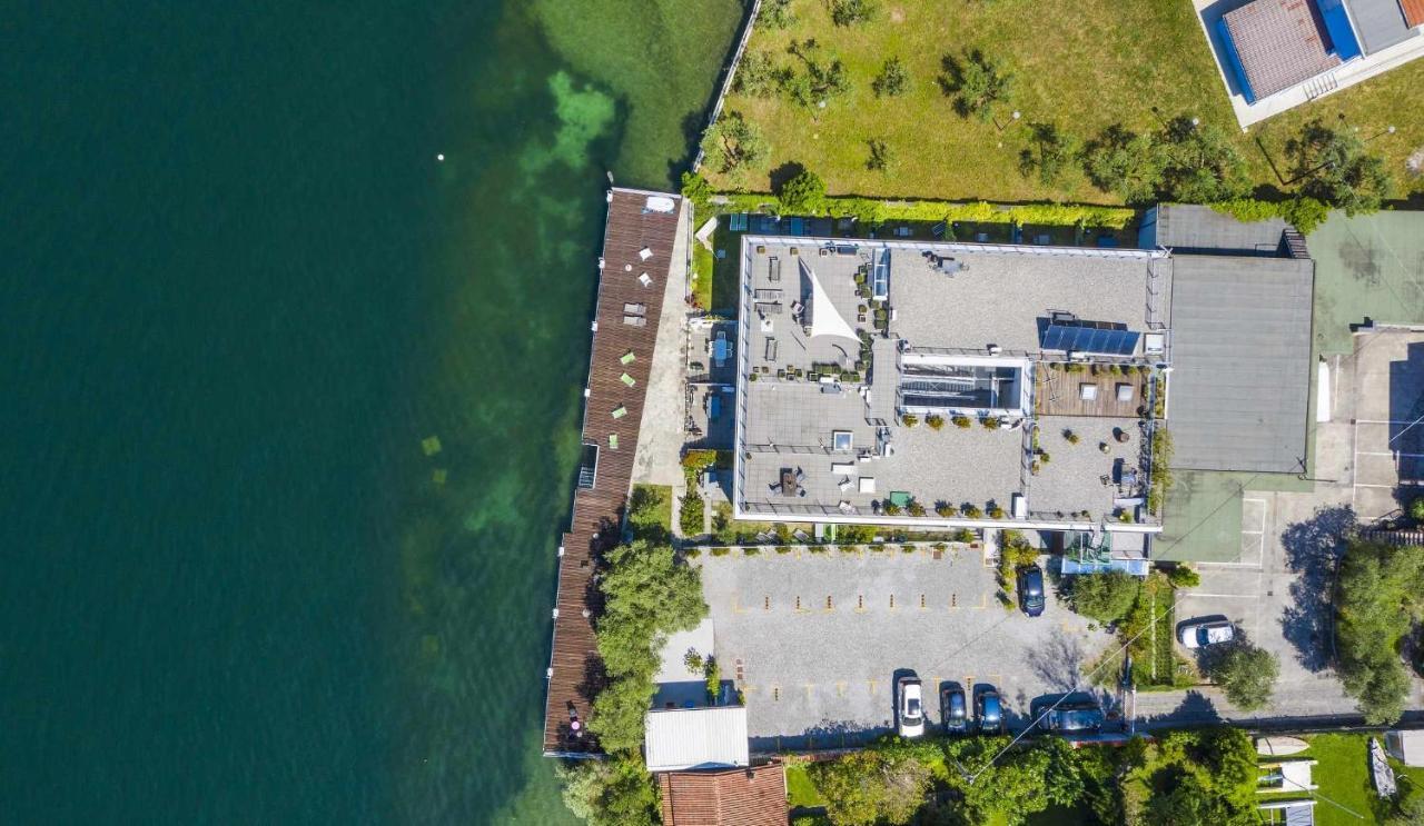 Direttamente Al Lago Apartments Marone Ngoại thất bức ảnh