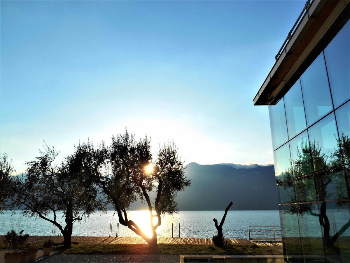 Direttamente Al Lago Apartments Marone Ngoại thất bức ảnh