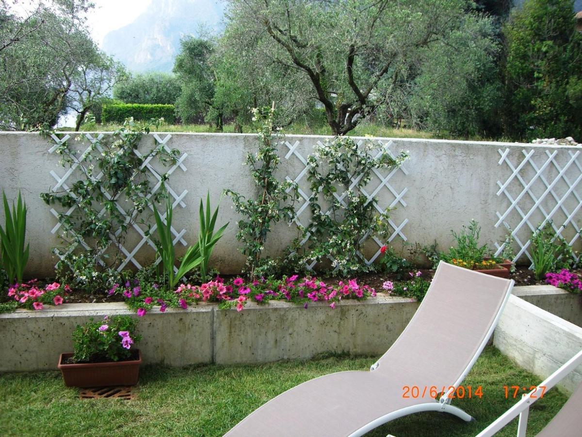 Direttamente Al Lago Apartments Marone Ngoại thất bức ảnh