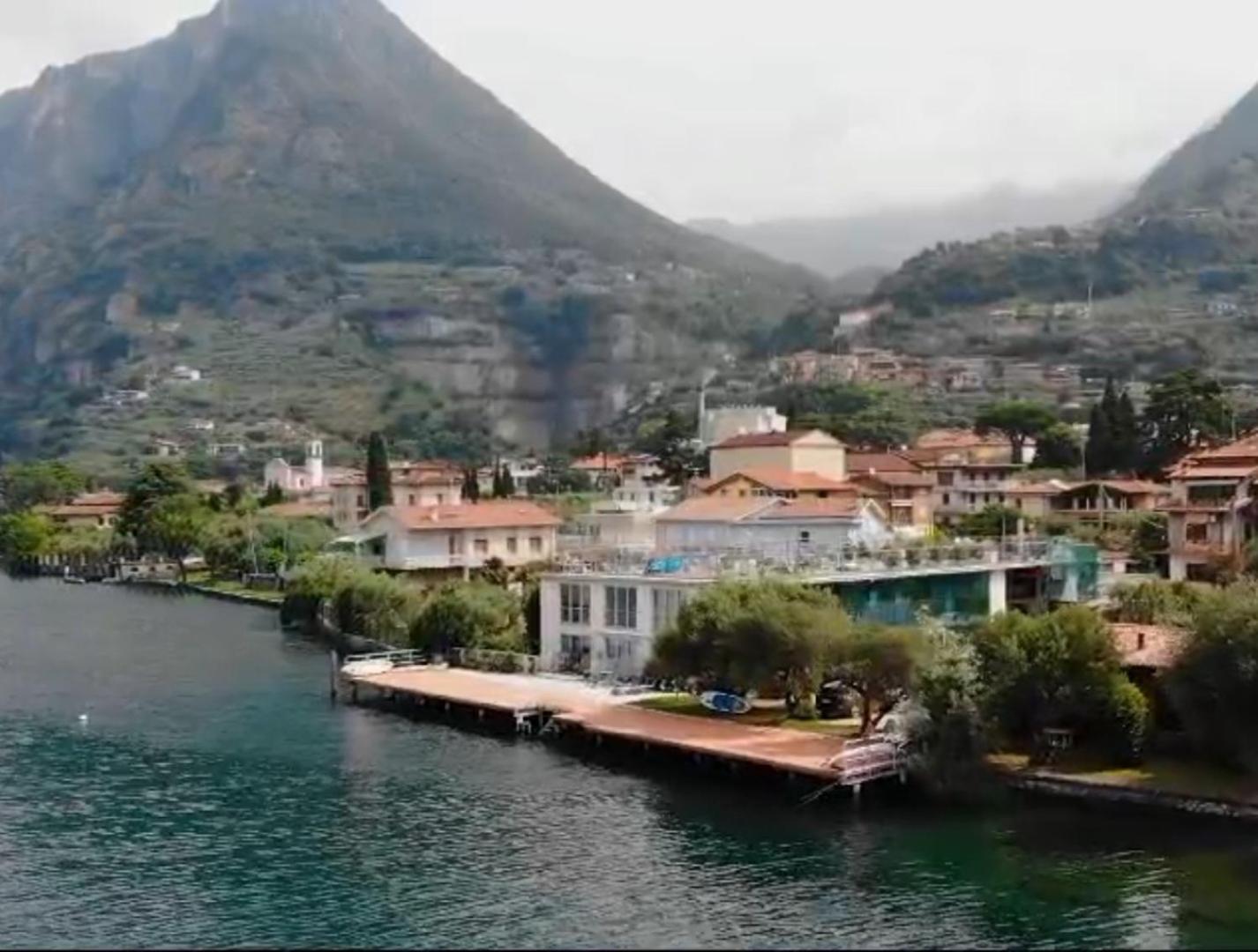 Direttamente Al Lago Apartments Marone Ngoại thất bức ảnh
