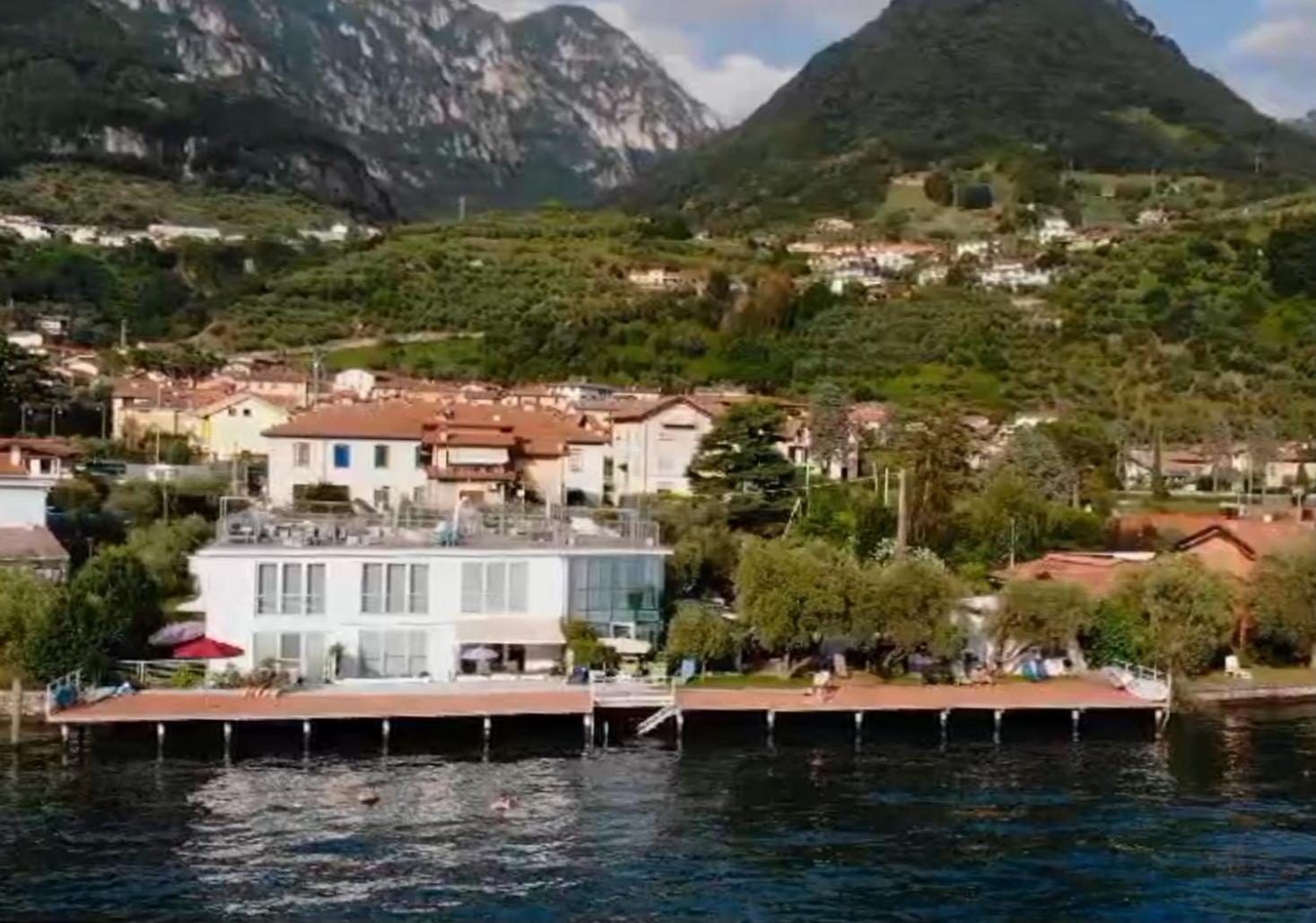 Direttamente Al Lago Apartments Marone Ngoại thất bức ảnh